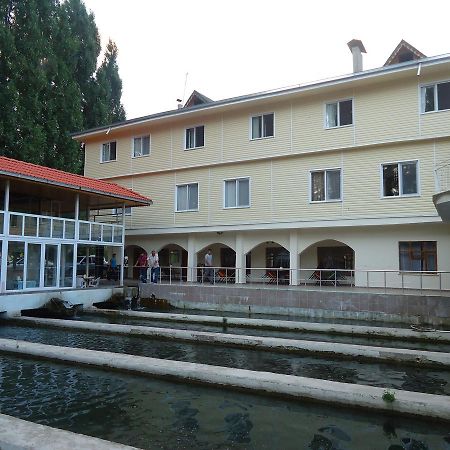 Ağlasun Alanlar Alabalik Ve Otel מראה חיצוני תמונה